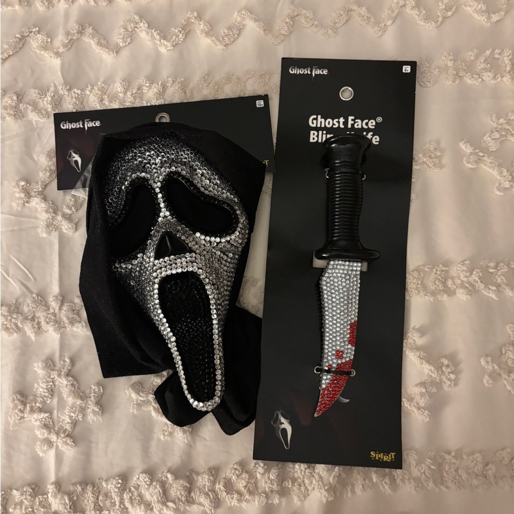 Spirit Ghost Face Mask and Knife Set - Black and Silver